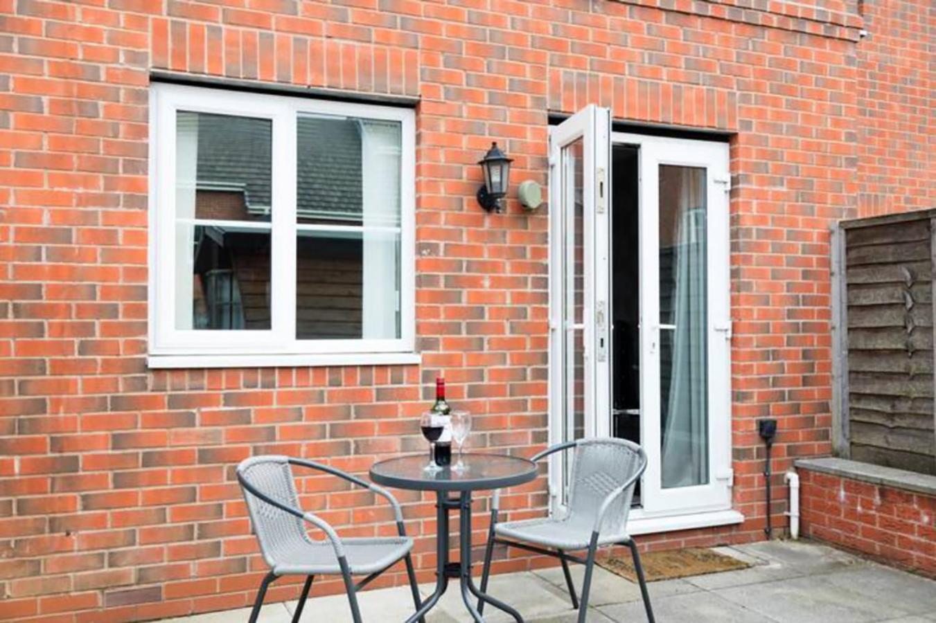 Walsall Group Accommodation Екстер'єр фото