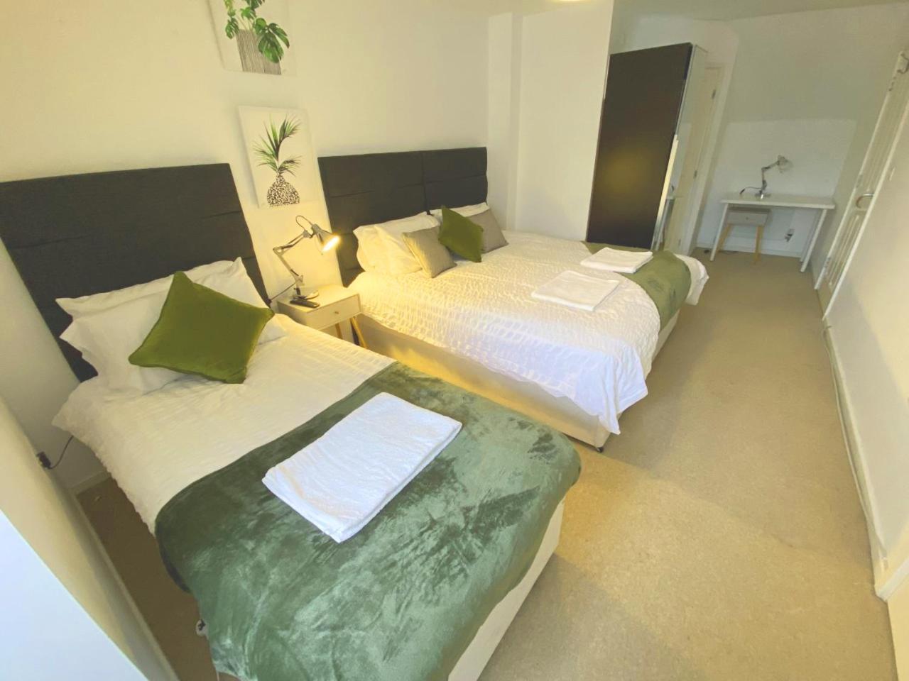 Walsall Group Accommodation Екстер'єр фото