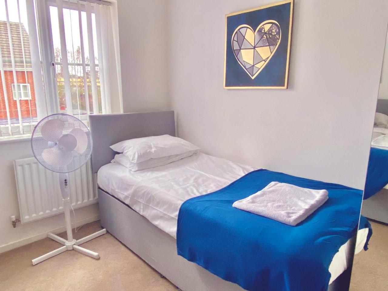 Walsall Group Accommodation Екстер'єр фото