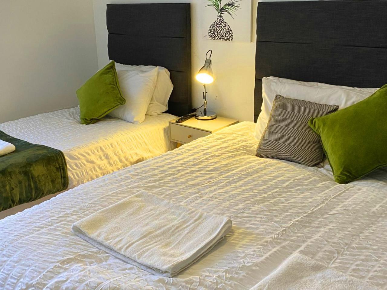 Walsall Group Accommodation Екстер'єр фото