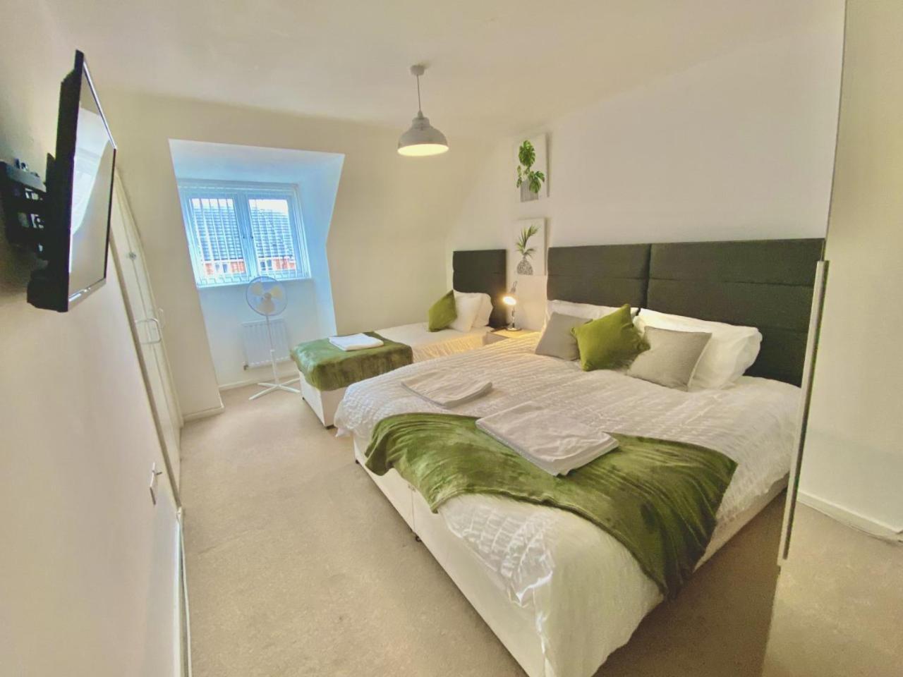 Walsall Group Accommodation Екстер'єр фото