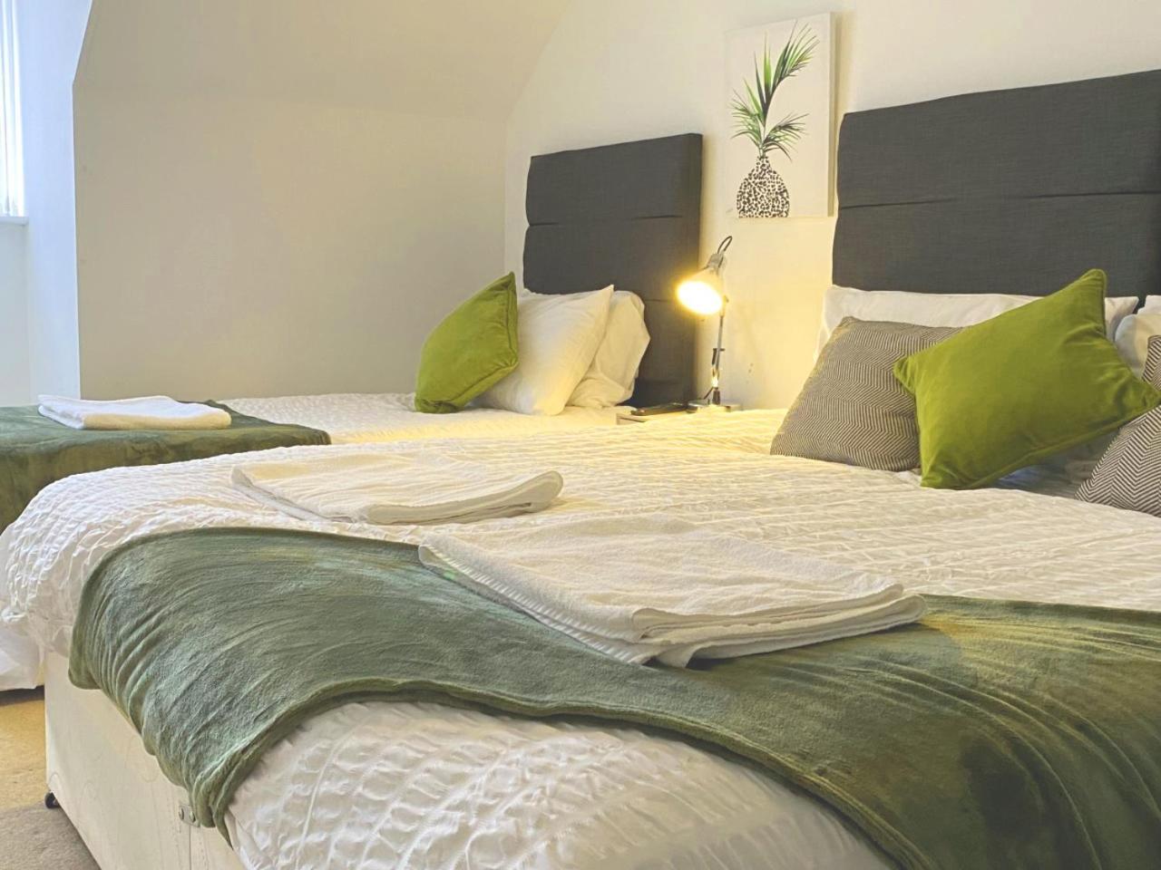 Walsall Group Accommodation Екстер'єр фото