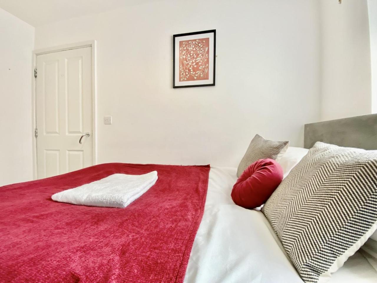 Walsall Group Accommodation Екстер'єр фото