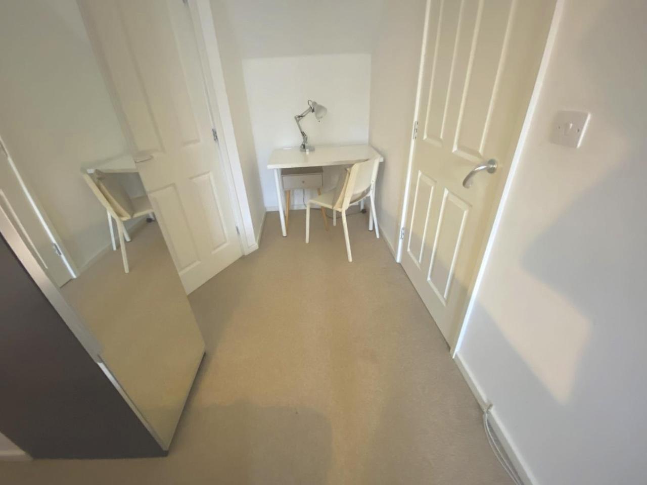 Walsall Group Accommodation Екстер'єр фото