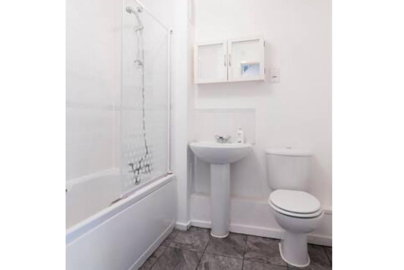 Walsall Group Accommodation Екстер'єр фото